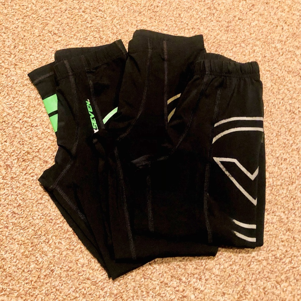 Lot of 3 virus pants and crops